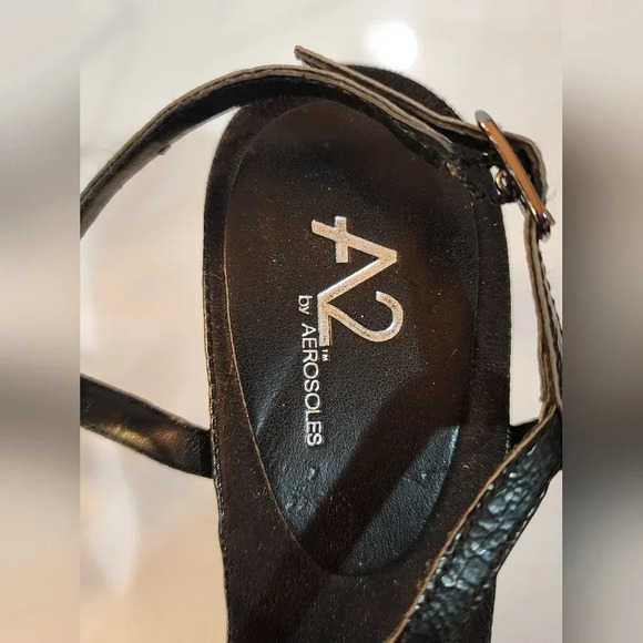 A2 by Aerosoles brand black sandals with criss-cross straps Size 7 - Picture 4 of 9